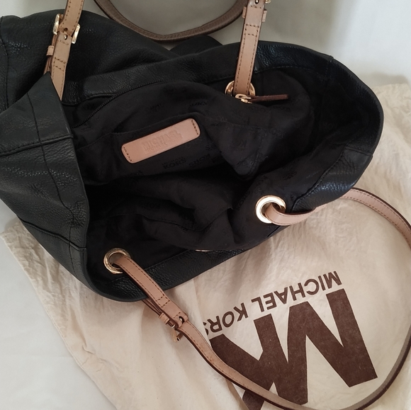 Michael Kors Black Tote bag with Tan straps - Picture 6 of 17